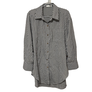 🎮Yucixitug Classic Black and White Striped Shirt size M GUC oversized